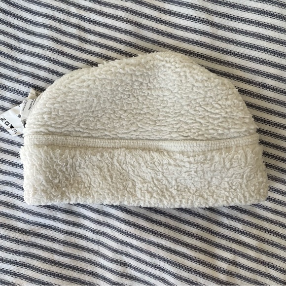 Patagonia Baby Furry Friends Hat - 12 month - Picture 4 of 6